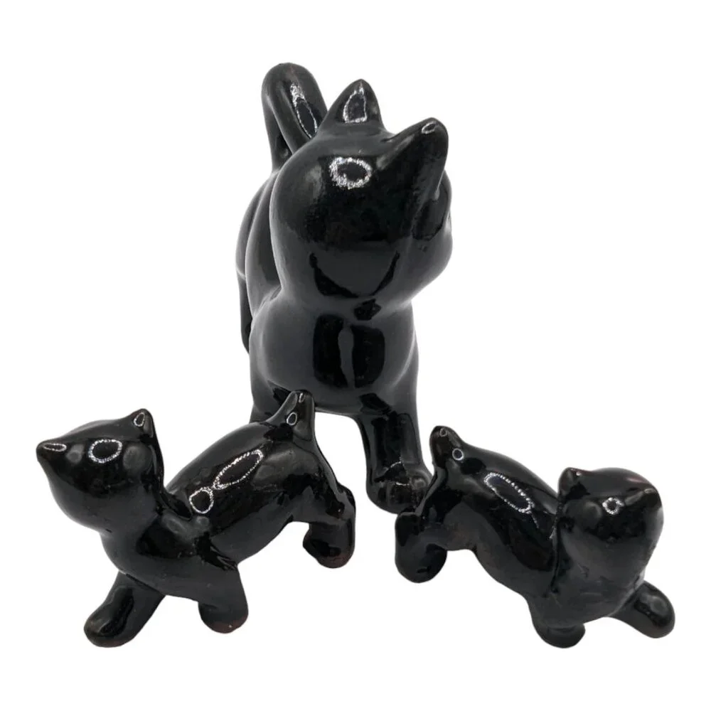 Vintage Ceramic Black Cats Mama with Two Kittens Kitschy Figurines MCM Redware - Picture 7 of 13